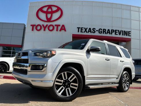 Used 2015 Toyota 4Runner Limited AWD/4WD image 2