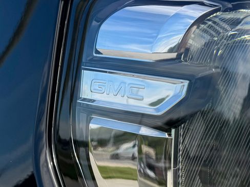 Used 2022 GMC Yukon XL SLT w/ SLT Premium Package AWD/4WD image 83