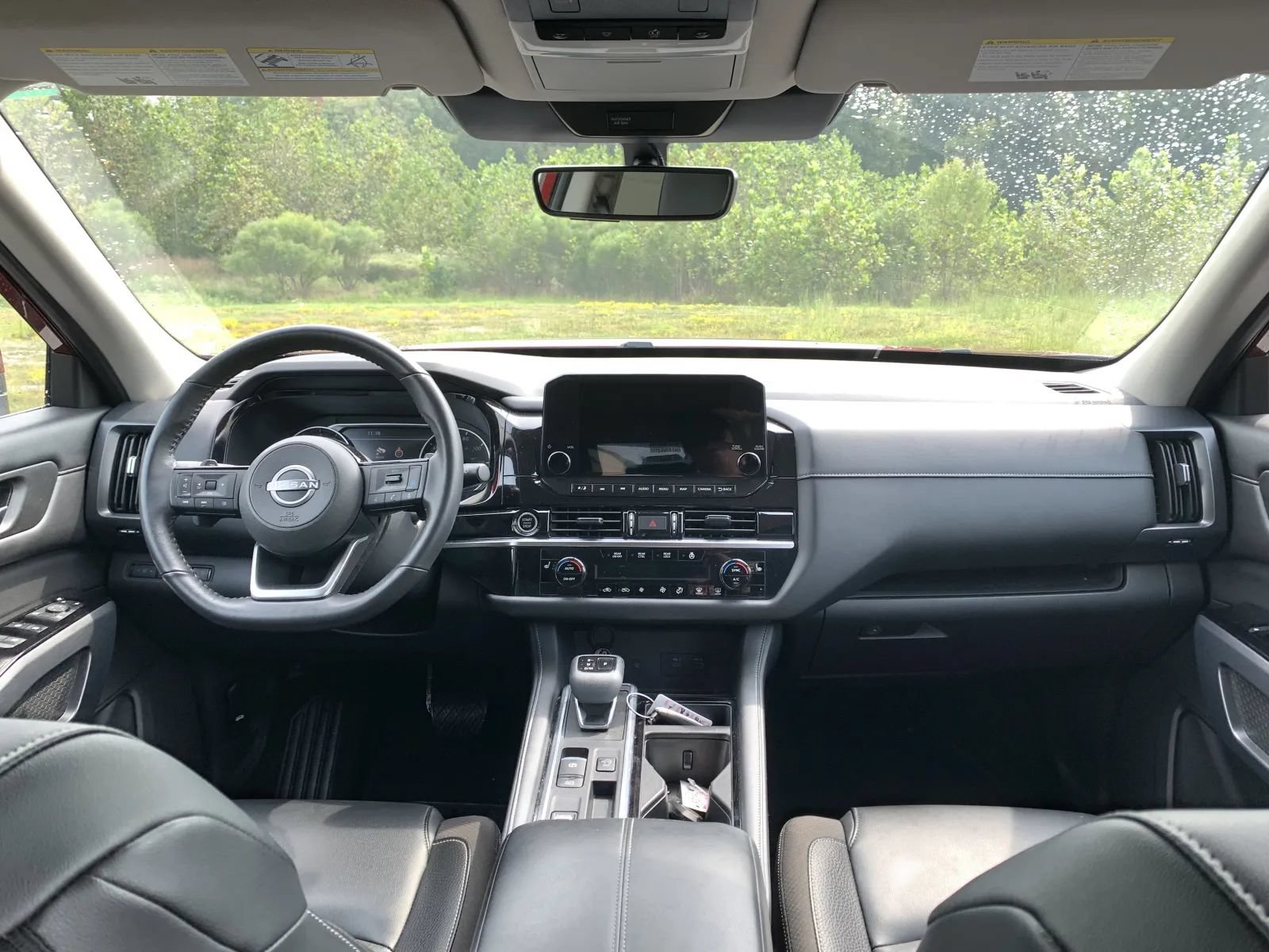 Used 2023 Nissan Pathfinder SL FWD image 10