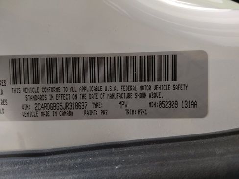 Used 2018 Dodge Grand Caravan SE w/ UConnect Hands-Free Group FWD image 33