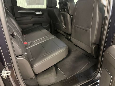 Used 2025 GMC Sierra 1500 SLT AWD/4WD image 29