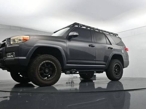 Used 2010 Toyota 4Runner SR5 AWD/4WD image 20