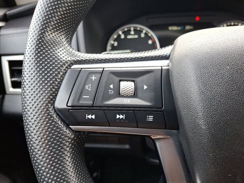 Used 2023 Mitsubishi Outlander ES image 20