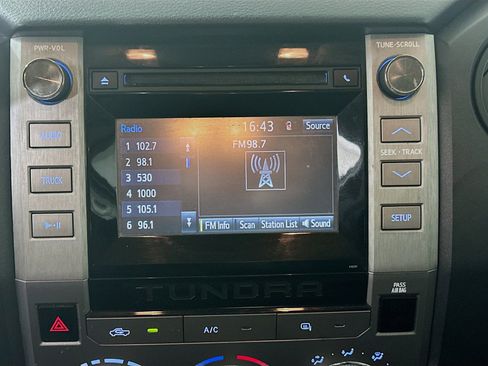 Used 2018 Toyota Tundra SR5 image 22