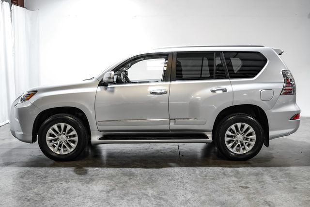 Used 2017 Lexus GX 460 Premium w/ Premium Package AWD/4WD image 14