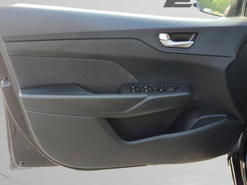 Used 2020 Hyundai Accent SE FWD image 16
