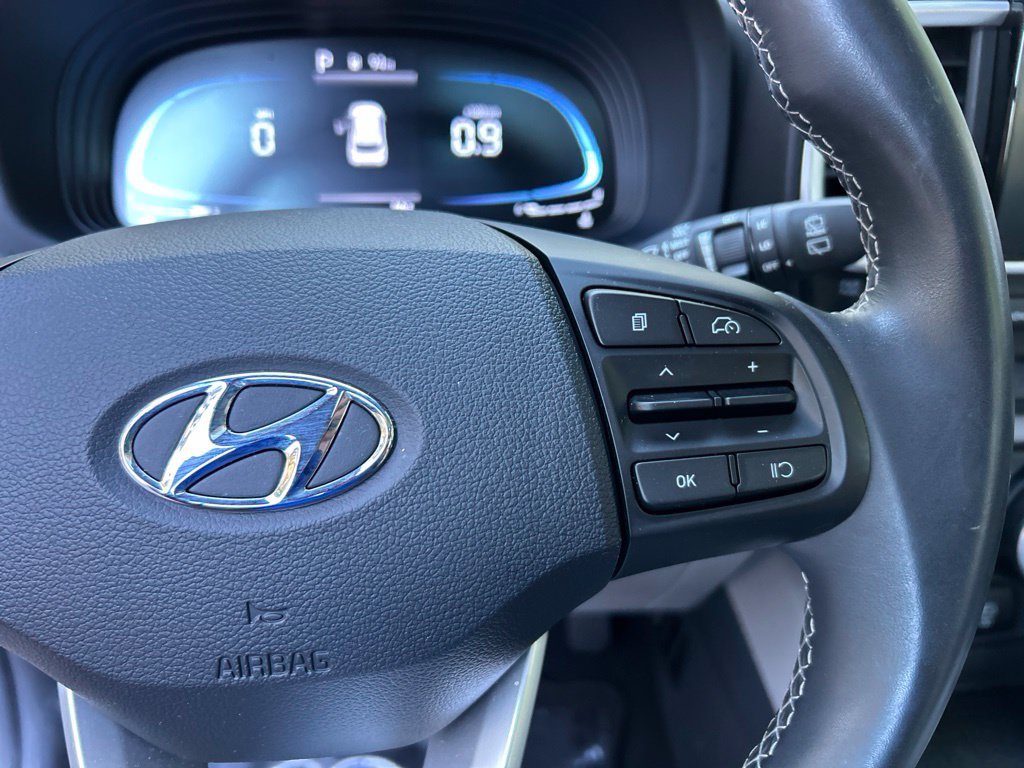 Used 2024 Hyundai Venue SEL FWD image 23