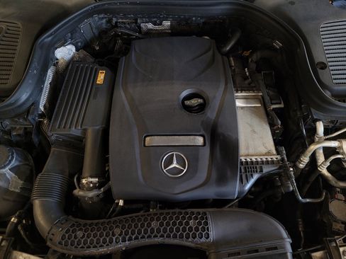 Used 2019 Mercedes-Benz GLC 300 image 30