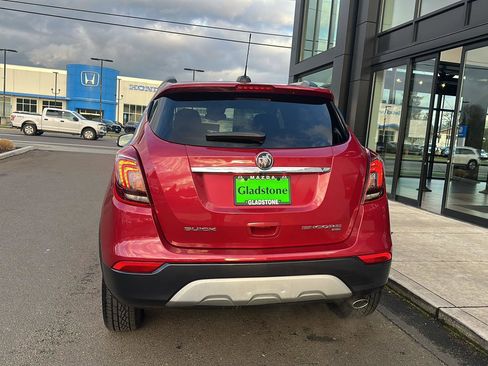 Used 2018 Buick Encore Preferred image 4