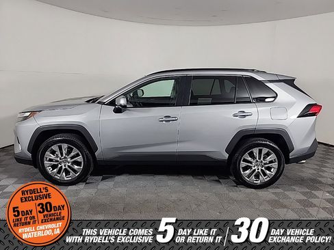 Used 2025 Toyota RAV4 XLE Premium image 6