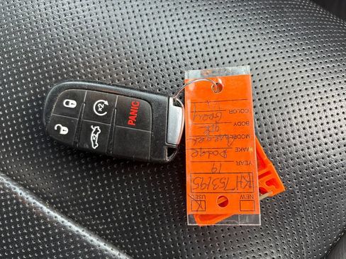 Used 2019 Dodge Charger SXT w/ Leather Interior Group RWD image 31