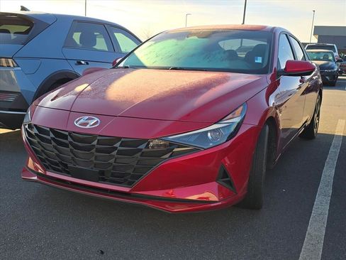 Certified 2023 Hyundai Elantra SEL w/ Convenience Package image 5