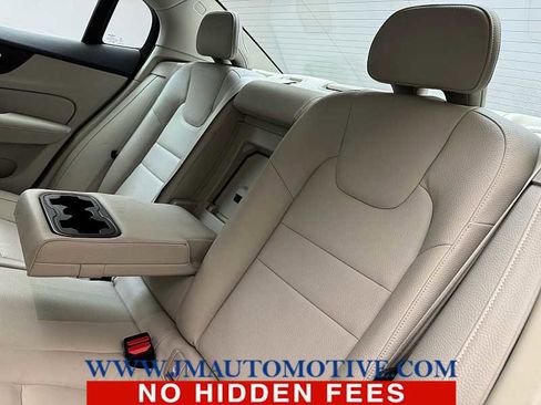 Used 2020 Volvo S60 T5 Momentum image 16