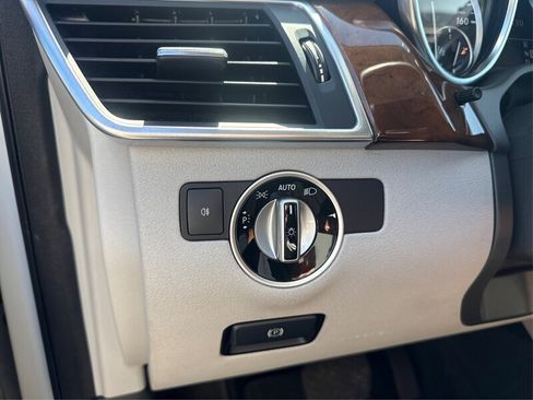 Used 2012 Mercedes-Benz ML 350 4MATIC image 37