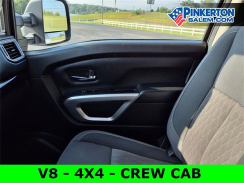 Used 2022 Nissan Titan SV w/ SV Convenience Package image 58