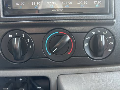 Used 2006 Ford F350 XL image 21