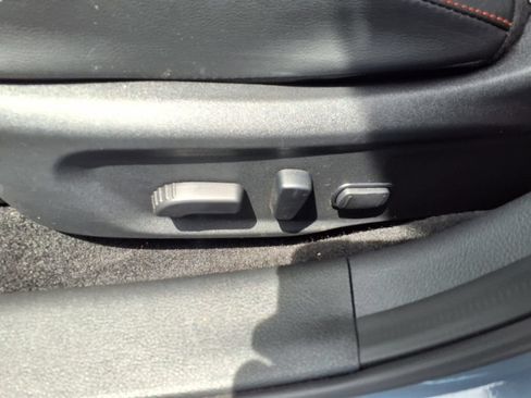 Used 2025 Nissan Sentra SR w/ SR Premium Package FWD image 22