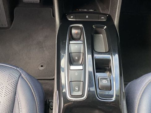 Used 2023 Chevrolet Bolt EUV Premier w/ Sun & Sound Package FWD image 27