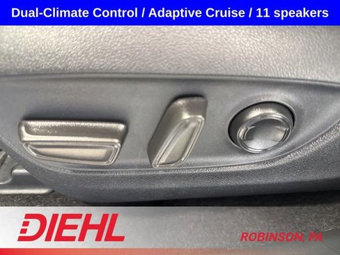 Used 2025 Toyota RAV4 Limited AWD/4WD image 21