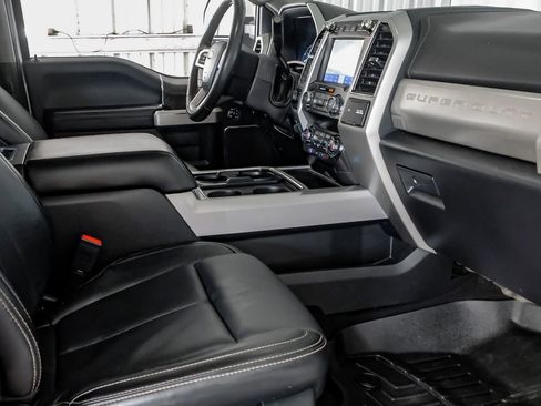 Used 2020 Ford F350 Lariat w/ Lariat Ultimate Package AWD/4WD image 12