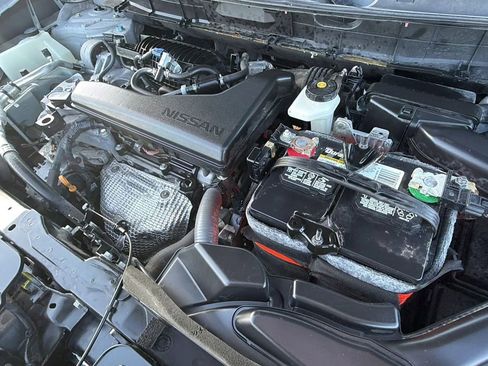Used 2018 Nissan Rogue SL FWD image 30