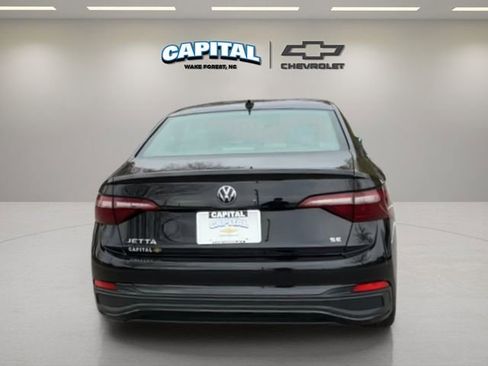 Used 2024 Volkswagen Jetta SE image 4