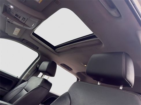 Used 2017 Chevrolet Silverado 2500 LTZ image 30