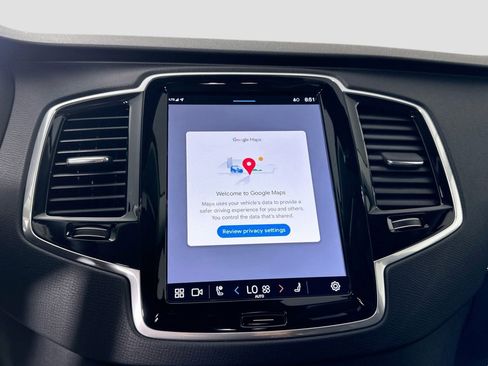 New 2025 Volvo XC90 T8 Plus w/ Protection Package Premier image 11