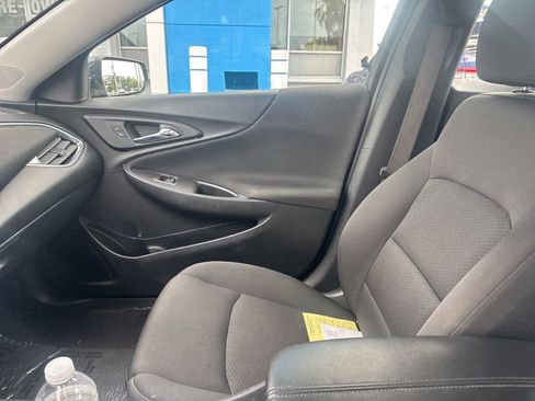 Used 2021 Chevrolet Malibu LT FWD image 18