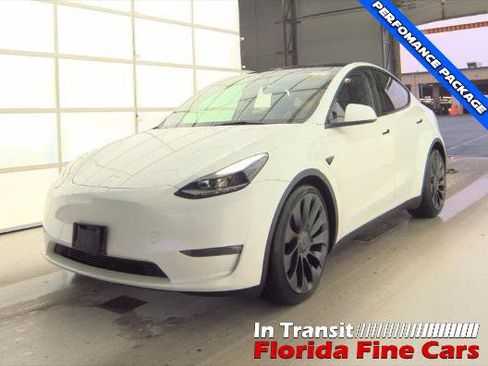 Used 2023 Tesla Model Y Performance AWD/4WD image 2