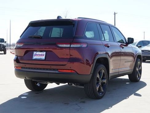 New 2026 Jeep Grand Cherokee Limited image 9