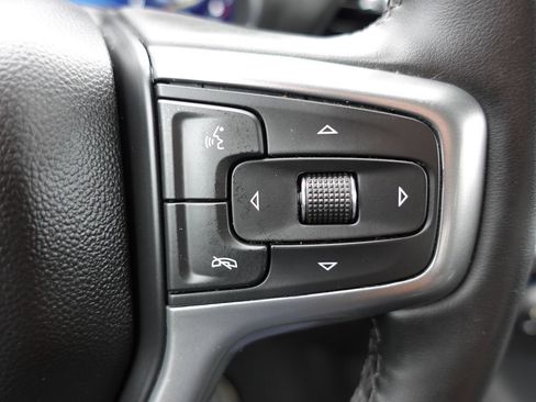 Used 2023 Chevrolet Silverado 1500 LT AWD/4WD image 46