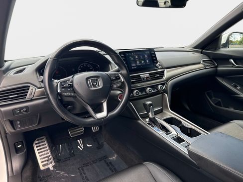 Used 2020 Honda Accord Sport image 14