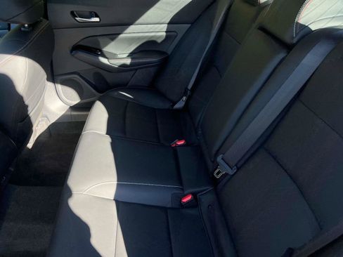 Used 2024 Nissan Altima 2.5 SR w/ SR Premium Package image 13