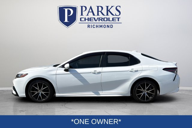 Used 2024 Toyota Camry SE w/ Convenience Package FWD image 5