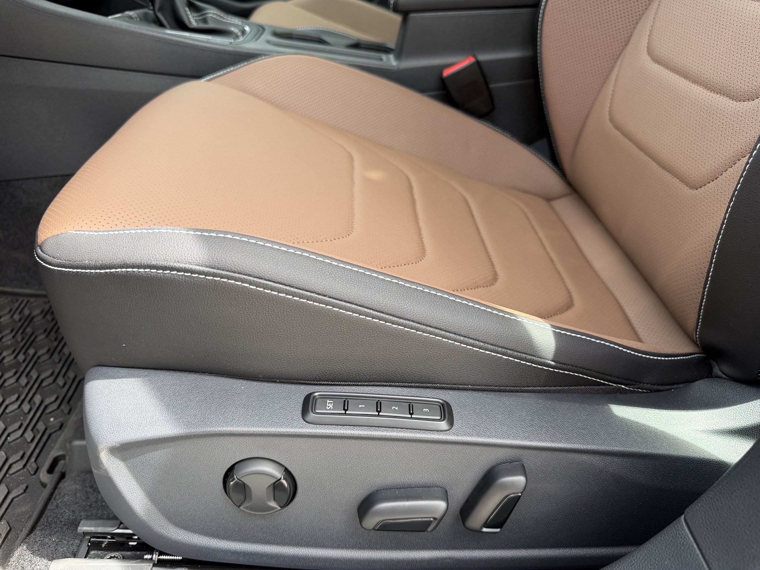 New 2026 Volkswagen Jetta SEL FWD image 20