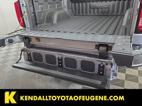 Used 2025 GMC Sierra 1500 Denali AWD/4WD image 12