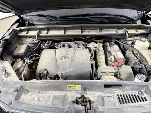 Used 2022 Toyota Highlander XLE AWD/4WD image 28