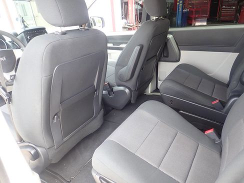 Used 2008 Dodge Grand Caravan SE FWD image 13