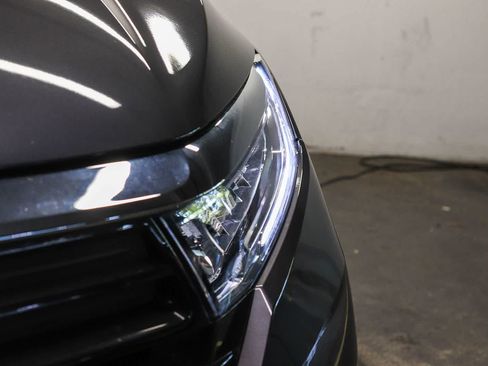Used 2024 Honda Odyssey Touring image 7