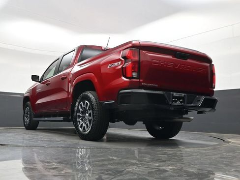 Used 2026 Chevrolet Colorado Z71 w/ Technology Package AWD/4WD image 31