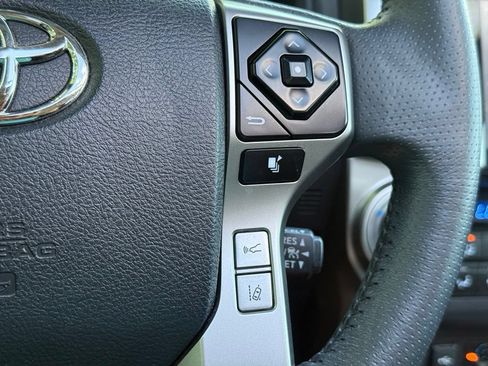 Used 2022 Toyota 4Runner Limited AWD/4WD image 22