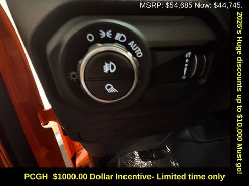 New 2025 Jeep Gladiator Sport image 27