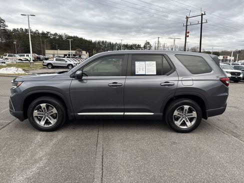 Used 2025 Honda Pilot EX-L image 7