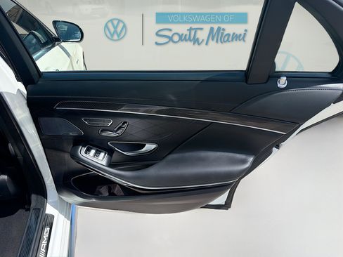 Used 2015 Mercedes-Benz S 63 AMG 4MATIC Sedan image 32