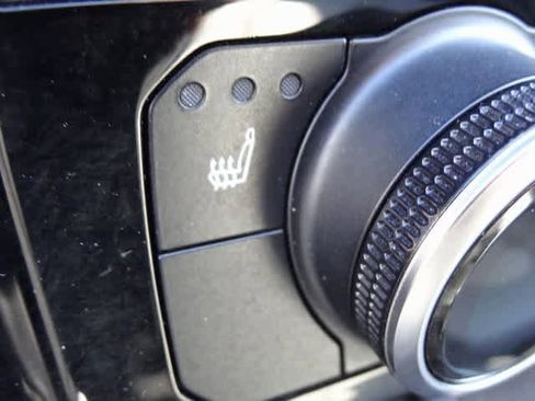 Used 2023 Toyota Highlander Bronze Edition image 11