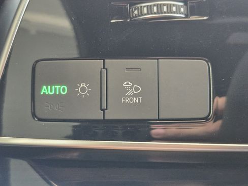 Used 2024 Audi Q8 Premium Plus AWD/4WD image 17