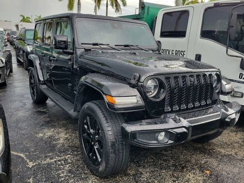 Used 2022 Jeep Wrangler Unlimited Sahara AWD/4WD image 3