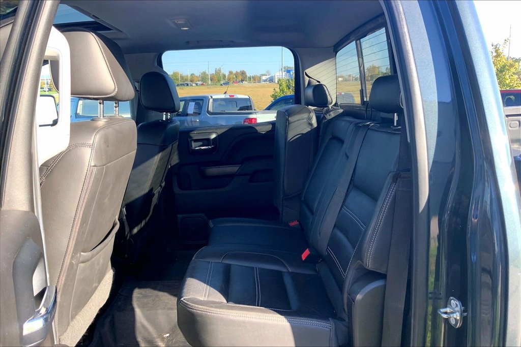 Used 2018 GMC Sierra 2500 Denali w/ Duramax Plus Package AWD/4WD image 11