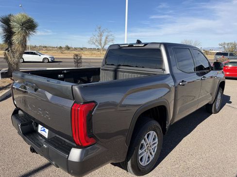 Used 2022 Toyota Tundra SR5 w/ SR5 Premium Package image 9